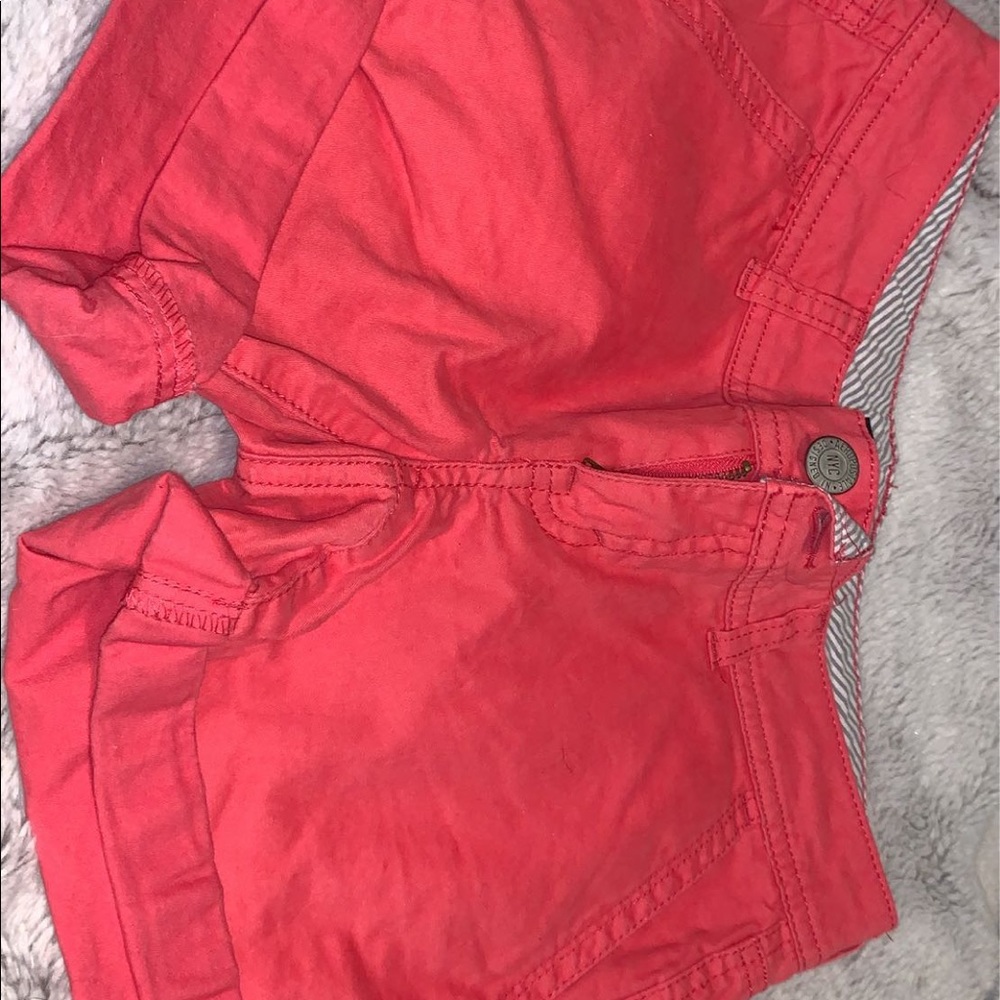 Coral Aeropostale khaki shorts🌸🌿